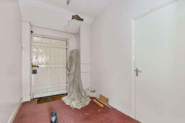 Rear Office at 55 Baker Street, Reading, Berkshire, RG1 7XX 8