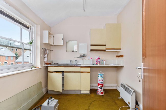 Rear Office at 55 Baker Street, Reading, Berkshire, RG1 7XX 8