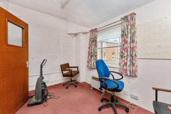 Rear Office at 55 Baker Street, Reading, Berkshire, RG1 7XX 8