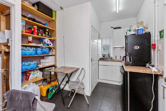 6-8 High St, Theale, Reading, RG7 5AN 9