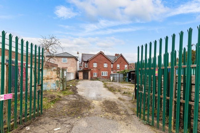 6-8 High St, Theale, Reading, RG7 5AN 9