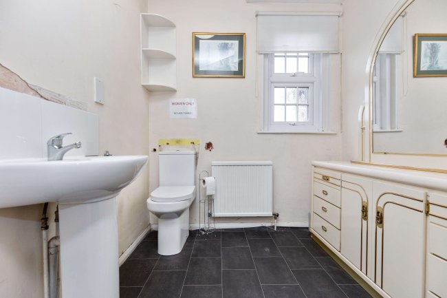 6-8 High St, Theale, Reading, RG7 5AN 9