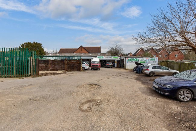 6-8 High St, Theale, Reading, RG7 5AN 9