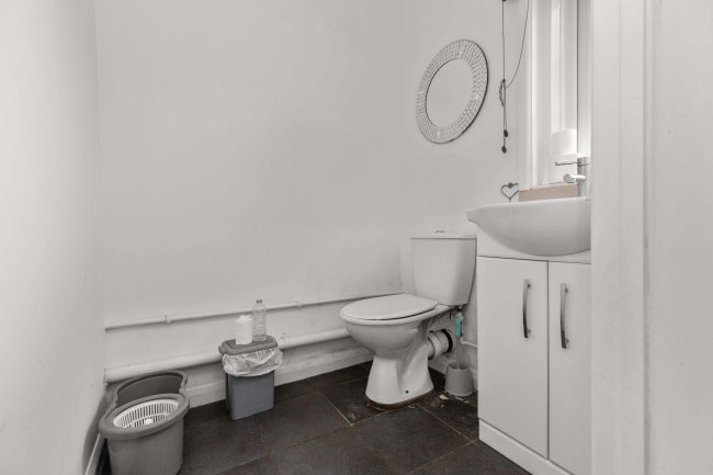 6-8 High St, Theale, Reading, RG7 5AN 9