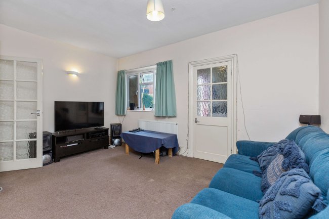 6-8 High St, Theale, Reading, RG7 5AN 9