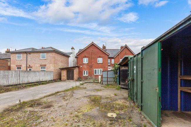 6-8 High St, Theale, Reading, RG7 5AN 9