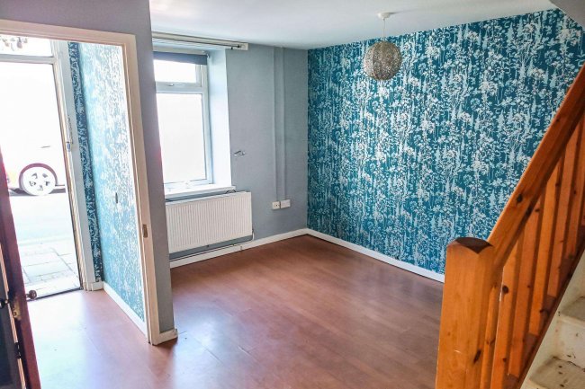 25 Griffith Street, Aberdare CF44 7LW 2