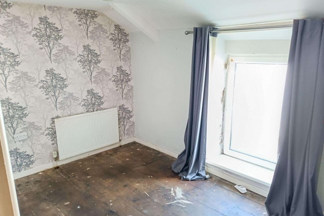 25 Griffith Street, Aberdare CF44 7LW 2