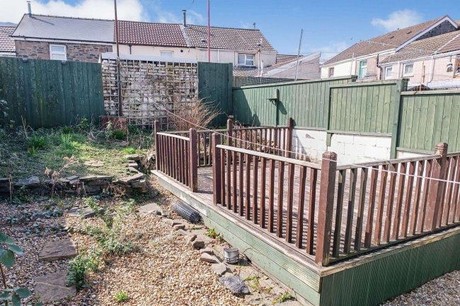 25 Griffith Street, Aberdare CF44 7LW 2