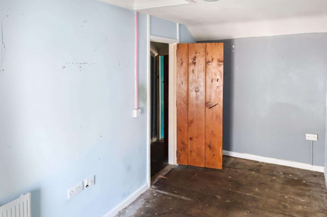 25 Griffith Street, Aberdare CF44 7LW 2