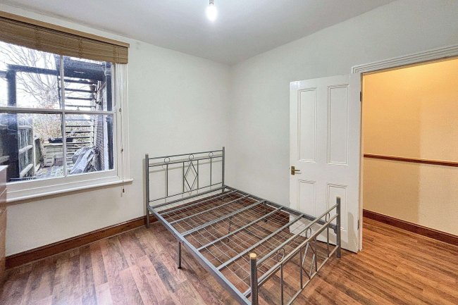 77 Edward Road, Walthamstow, London E17 6PB 9