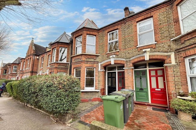 77 Edward Road, Walthamstow, London E17 6PB 9