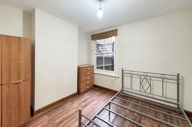 77 Edward Road, Walthamstow, London E17 6PB 9