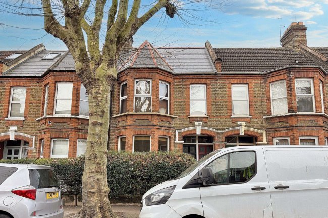 77 Edward Road, Walthamstow, London E17 6PB 9