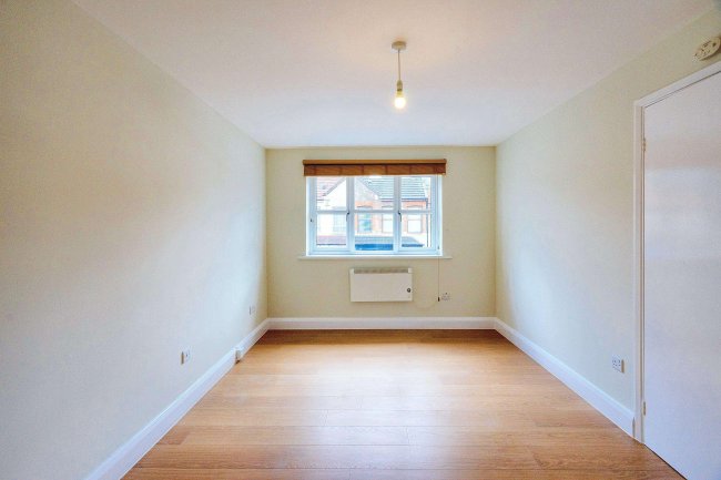 Flat 6, Read Court,1 Gandhi Close, Walthamstow, E17 8JX 7