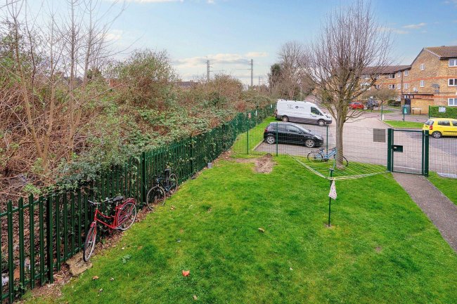 Flat 6, Read Court,1 Gandhi Close, Walthamstow, E17 8JX 7