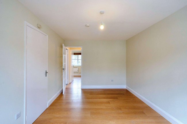 Flat 6, Read Court,1 Gandhi Close, Walthamstow, E17 8JX 7