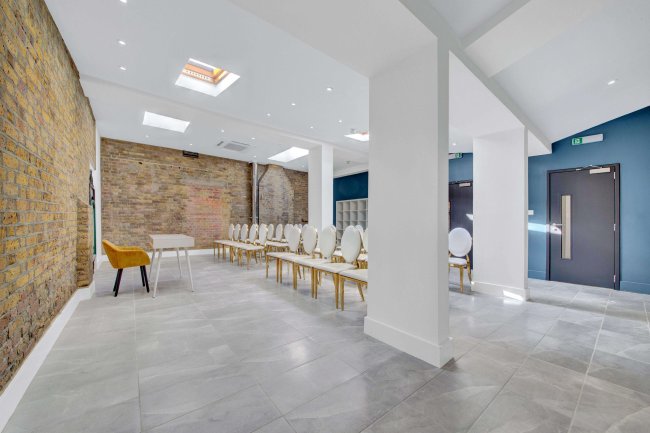 M'Nuchah, 392 Camden Road, London, N7 0SJ 3