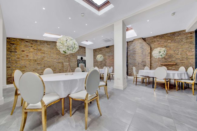 M'Nuchah, 392 Camden Road, London, N7 0SJ 3