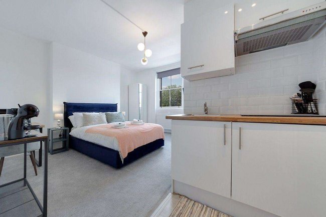 M'Nuchah, 392 Camden Road, London, N7 0SJ 3