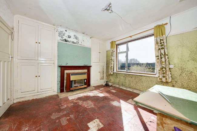 Glebe Bungalow, Ludlow Drive, Stirchley Village Telford, Shropshire, TF3 1DY 2