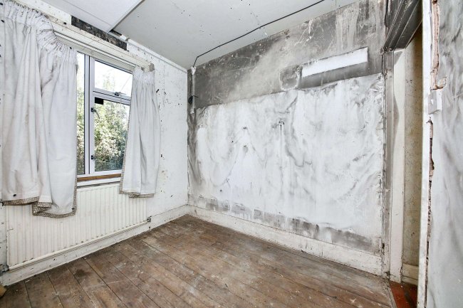 Glebe Bungalow, Ludlow Drive, Stirchley Village Telford, Shropshire, TF3 1DY 2