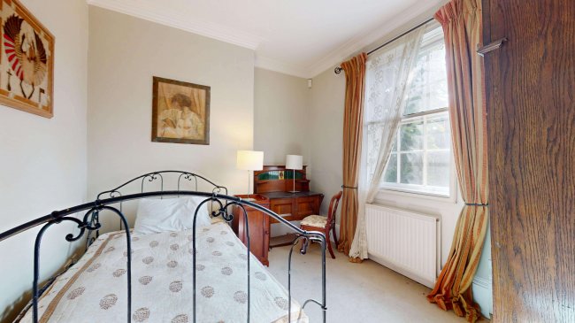 Flat 1, Vine House, Hampton Court Road, East Molesey, Surrey, KT8 9DA 1