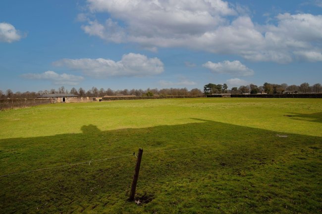 Flat 1, Vine House, Hampton Court Road, East Molesey, Surrey, KT8 9DA 1