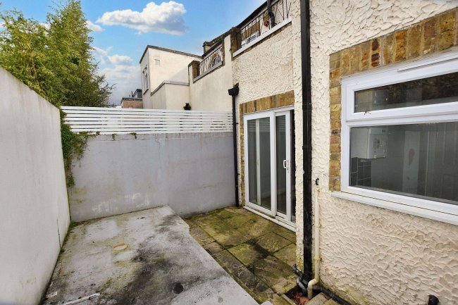 32 Robson Road, West Norwood, London, SE27 9LA 8