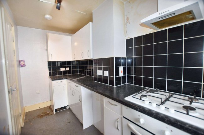 32 Robson Road, West Norwood, London, SE27 9LA 8