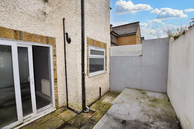 32 Robson Road, West Norwood, London, SE27 9LA 8