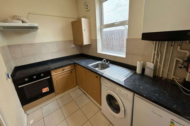 40/42 Brookwood Road, Southfields, London, SW18 5BQ 8