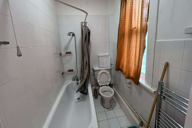 40/42 Brookwood Road, Southfields, London, SW18 5BQ 8