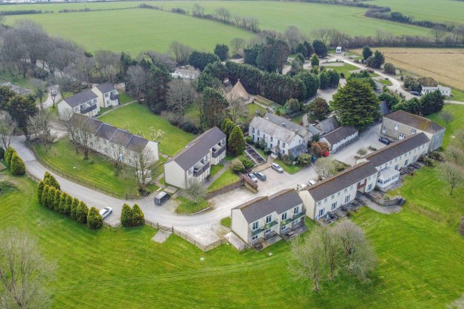 Carvynick Estate, Summercourt, Newquay, Cornwall, TR8 5AF 7