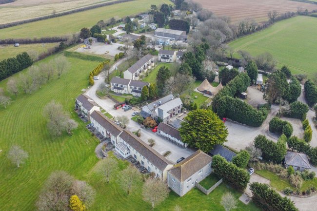 Carvynick Estate, Summercourt, Newquay, Cornwall, TR8 5AF 7