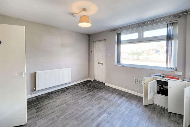 90 Burnthouse Road, Heanor, DE75 7GT 2