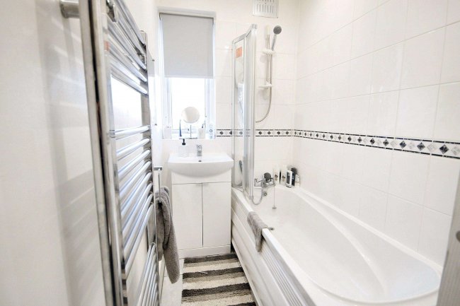 198A Shakespeare Avenue, Hayes, UB4 9AQ 6