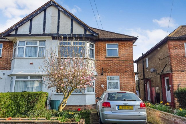 198A Shakespeare Avenue, Hayes, UB4 9AQ 6