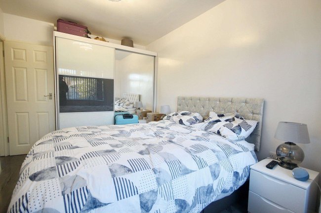 198A Shakespeare Avenue, Hayes, UB4 9AQ 6