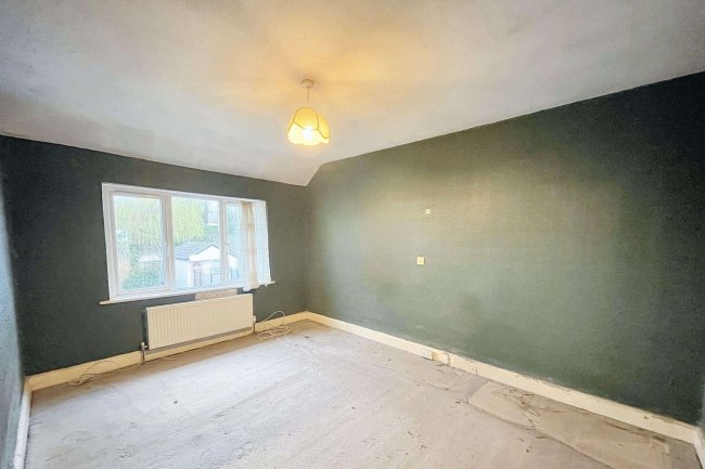 9 Chase Road, Epsom, Surrey KT19 8TL 9