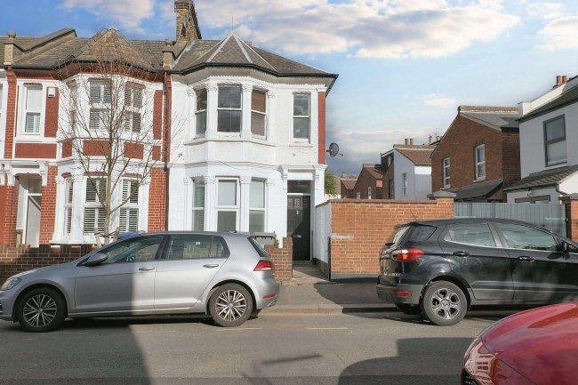 Flat 3, 2 Buxton Road, Willesden, London NW2 5BJ 9