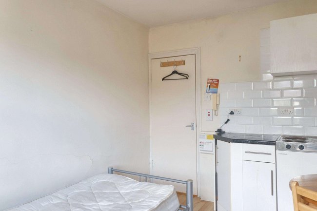 Flat 3, 2 Buxton Road, Willesden, London NW2 5BJ 9
