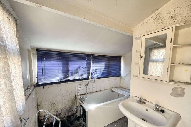 69 Boston Road, Croydon, CR0 3EJ 1