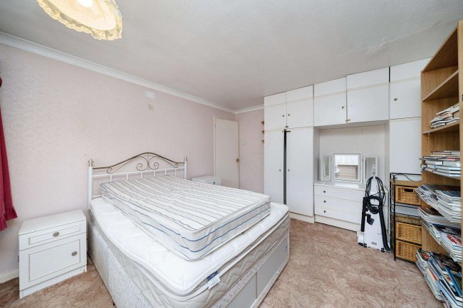 53 Viking Way, Clanfield, Waterlooville, Hampshire, PO8 0HT 6