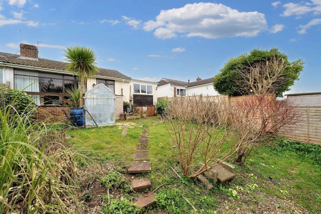 53 Viking Way, Clanfield, Waterlooville, Hampshire, PO8 0HT 6