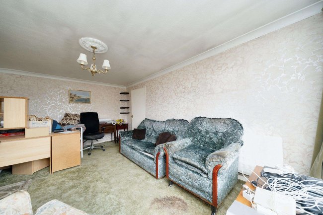 53 Viking Way, Clanfield, Waterlooville, Hampshire, PO8 0HT 6