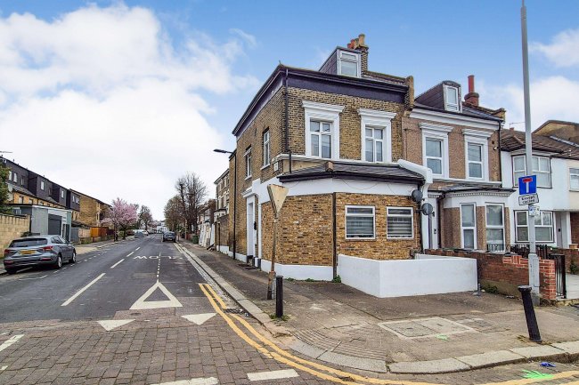 Rear of 25 Langthorne Road, Leytonstone, London, E11 4HL 6