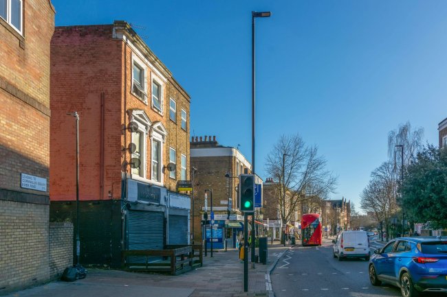 630 Holloway Road, Holloway , London, N19 3NU 9