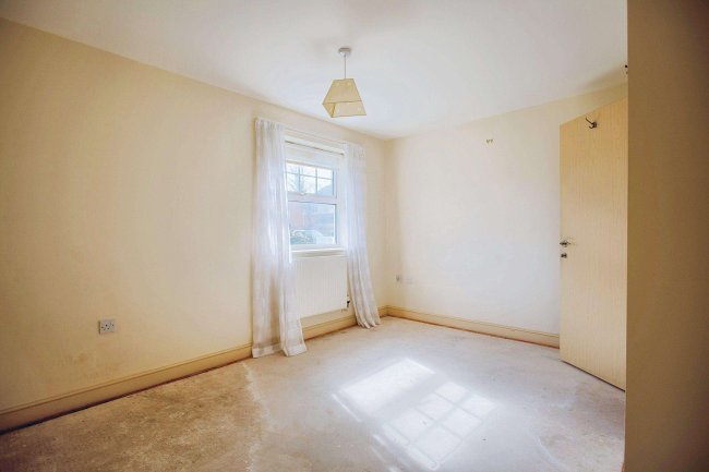 Apt 4 Shannon House, Leasowe Road, Wirral CH46 3RT 2