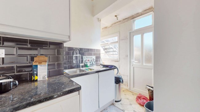 194 Hainault Avenue, Westcliff-on-Sea, SS0 9EX 5